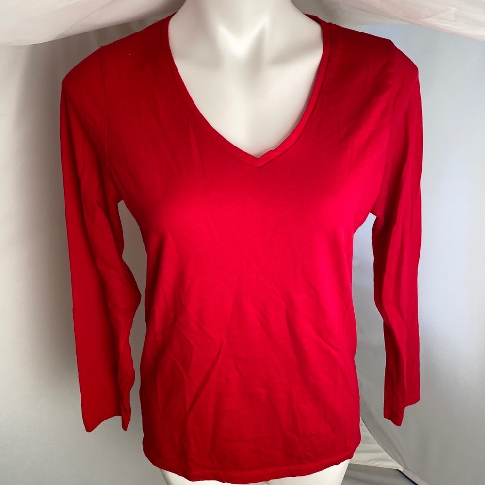 Hue red long sleeve v-neck t-shirt M